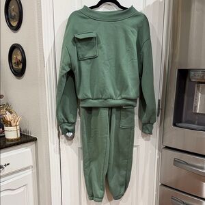 Green Sweatshirt and Joggers Set